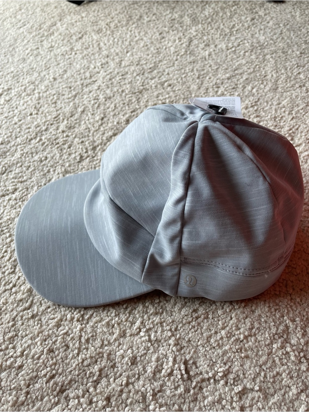 Lululemon License To Train Light Gray Athletic Workout Cap Unisex Size M/L NWT